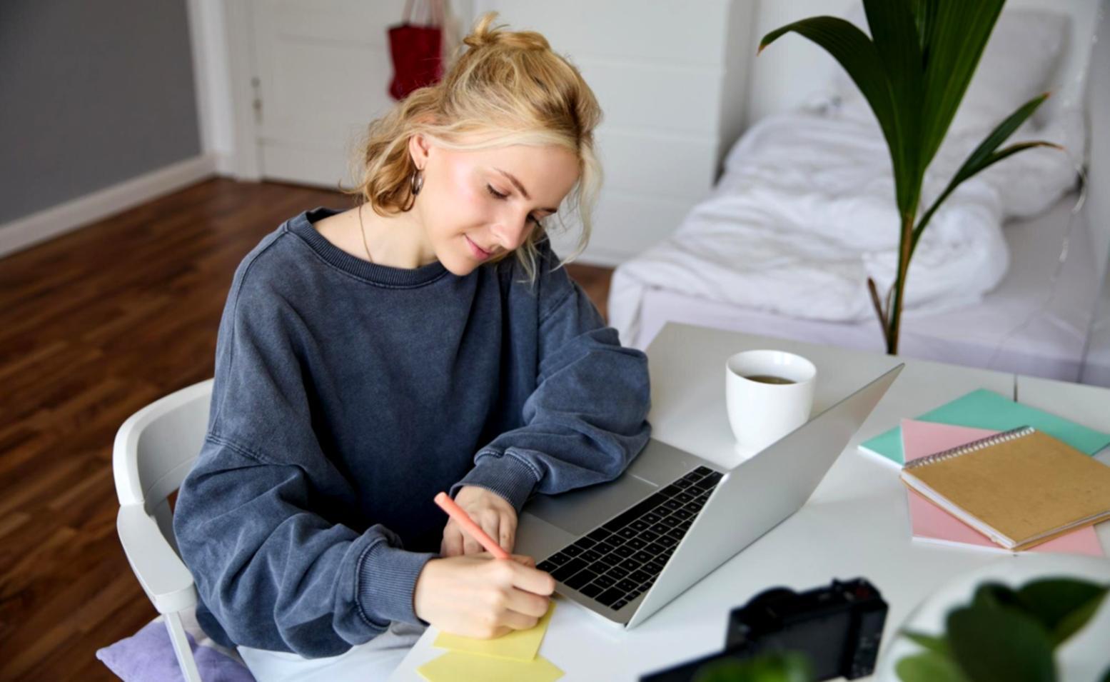 Équipe synaptriova en session de travail stratégique